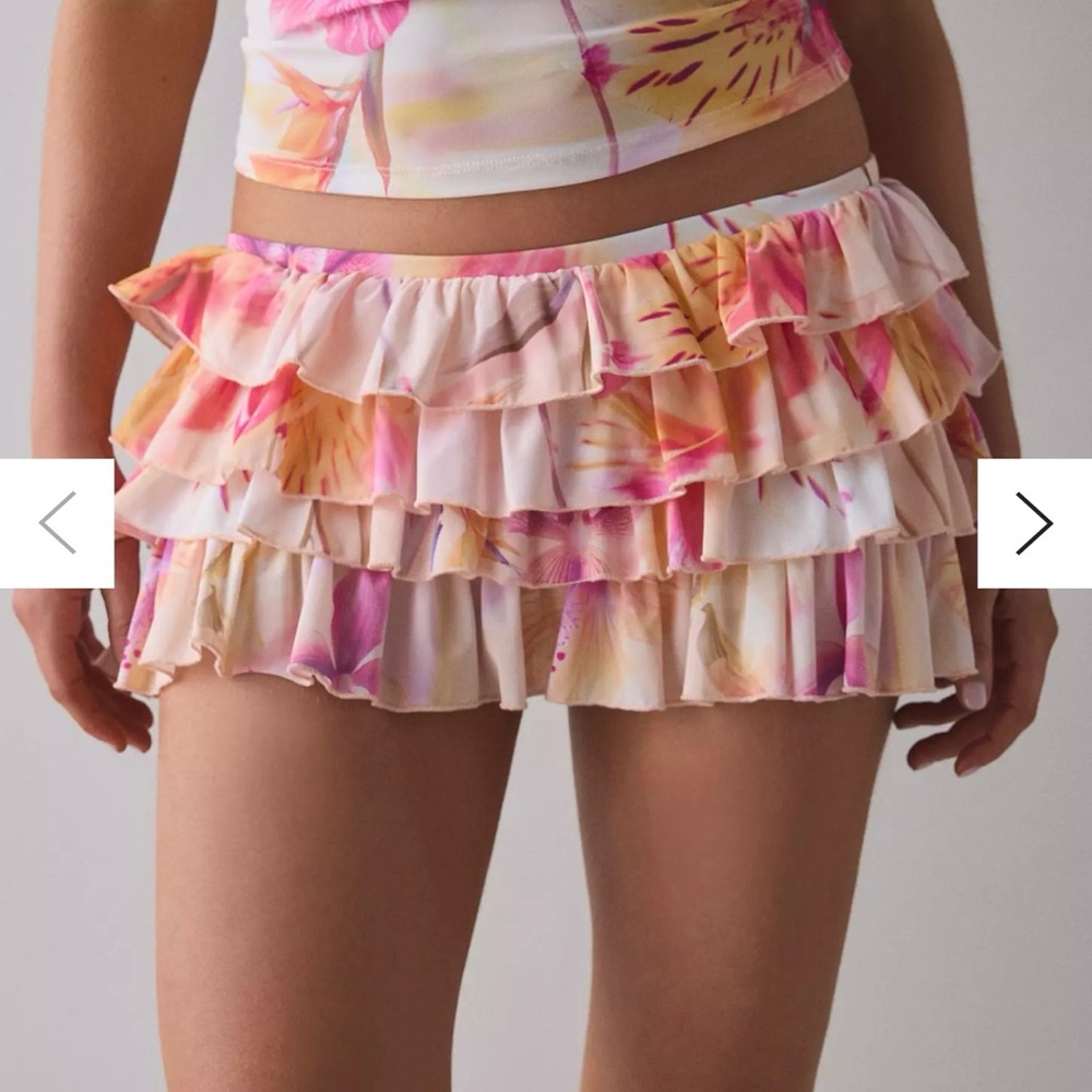Urban Outfitters Floral Ruffle Mini Skort - Pink Floral